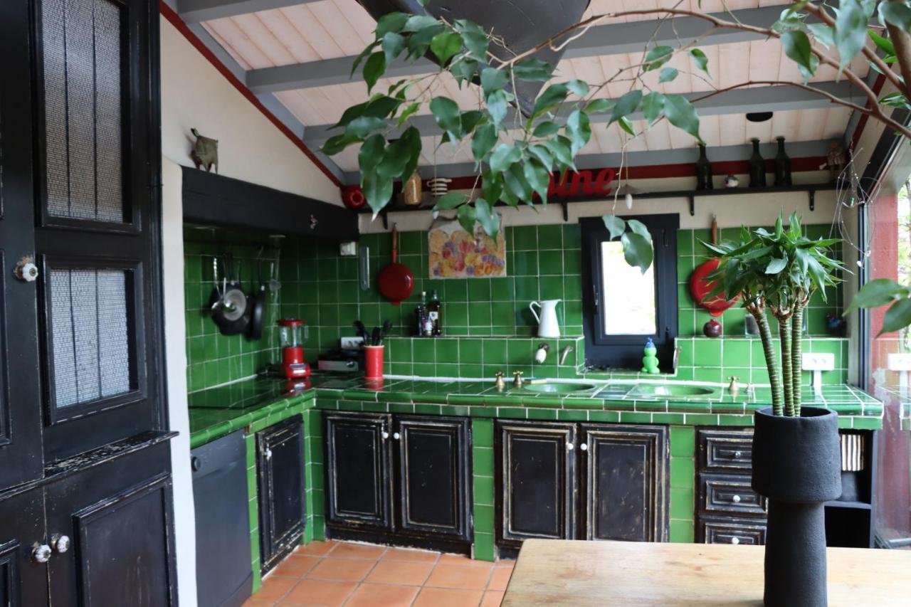 Grand Loft De Charme, Place Du Village A Thuir Ngoại thất bức ảnh